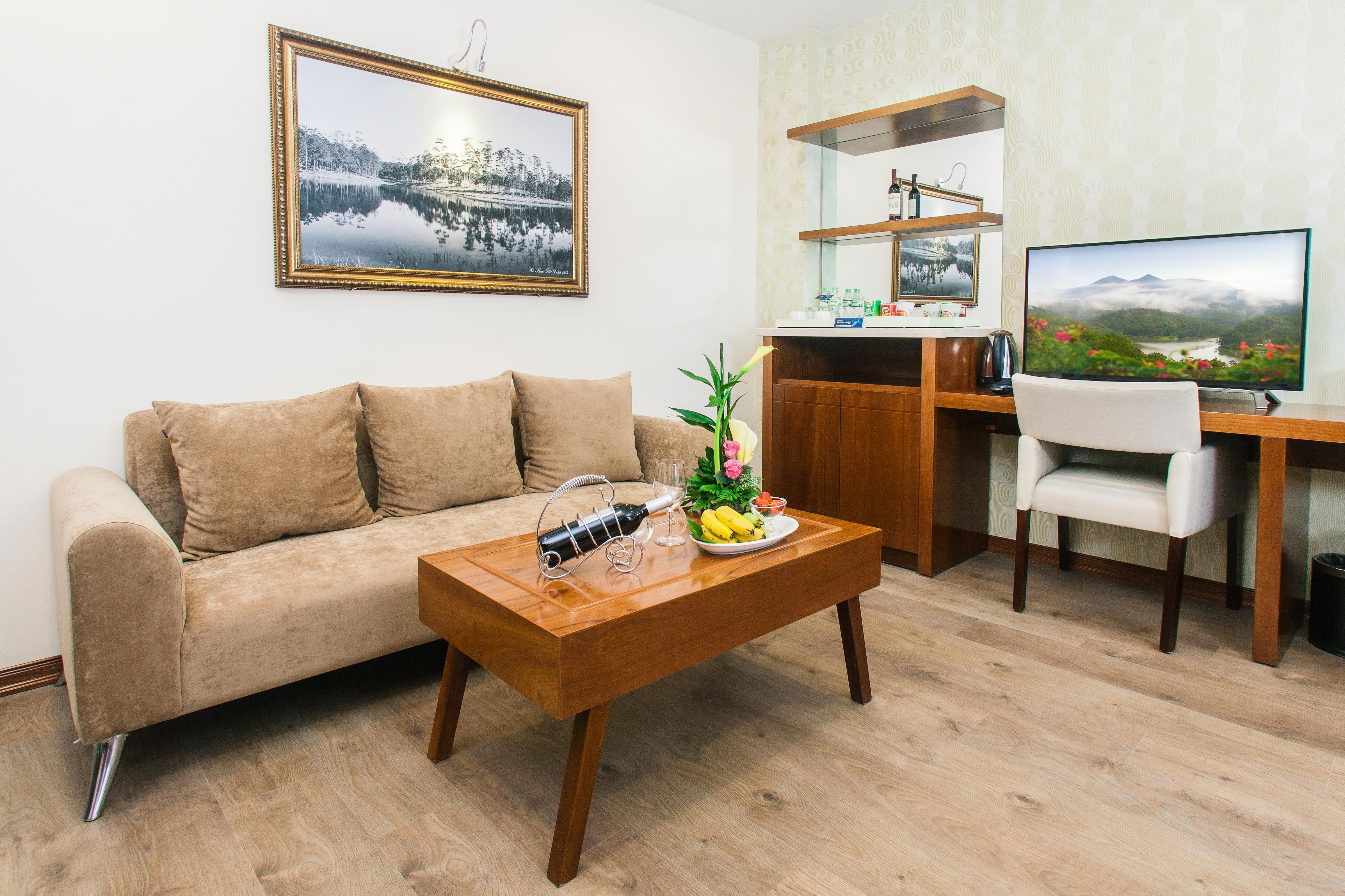 Ladalat Hotel Екстериор снимка