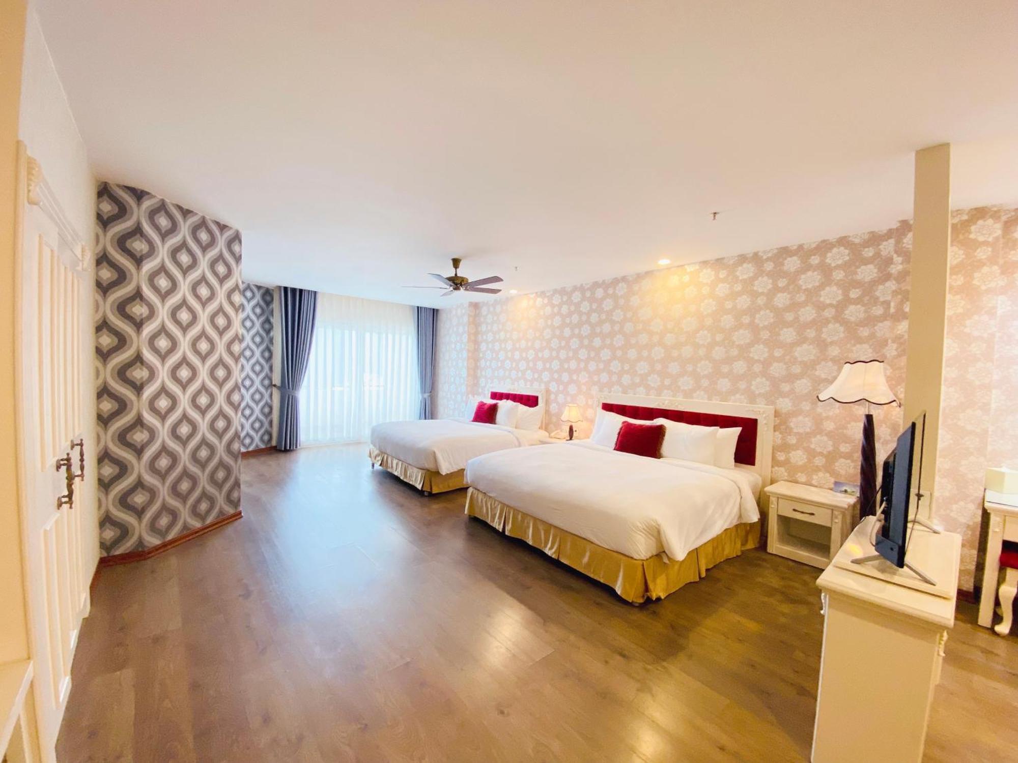 Ladalat Hotel Екстериор снимка